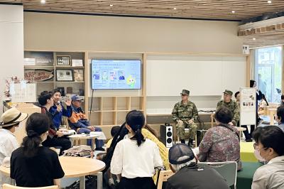 竹野内町長が話している様子