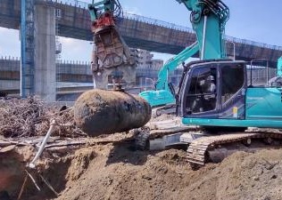 地下オイルタンク撤去